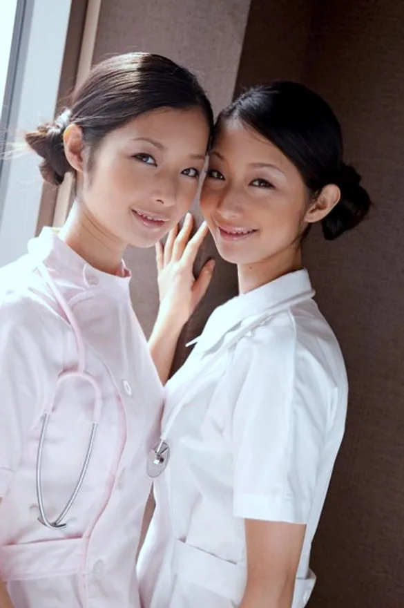 Ariko & Yui "duo With Girl"
